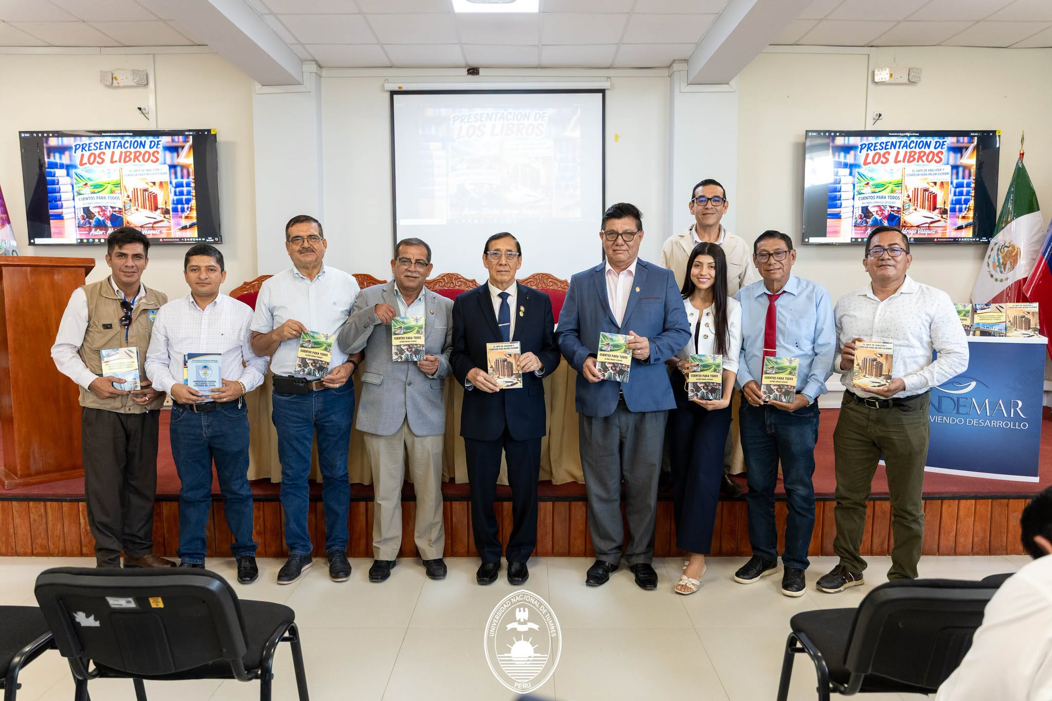 EL VICERRECTOR ACADÉMICO DE LA UNTUMBES PRESENTA DOS NUEVOS LIBROS DE SU AUTORÍA